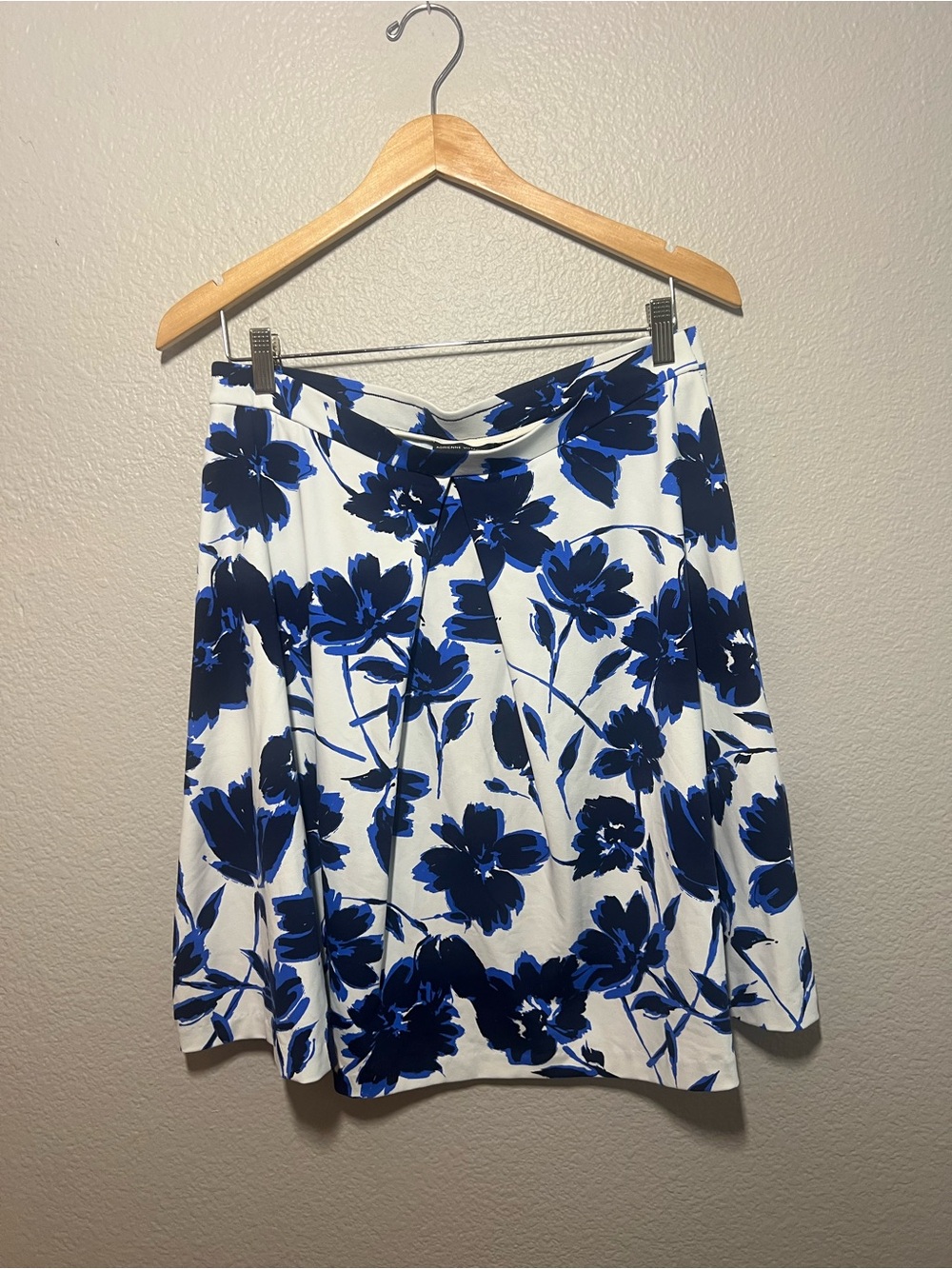 Adrienne Vittadini Blue & White Floral Pleated A-Line Skirt | L